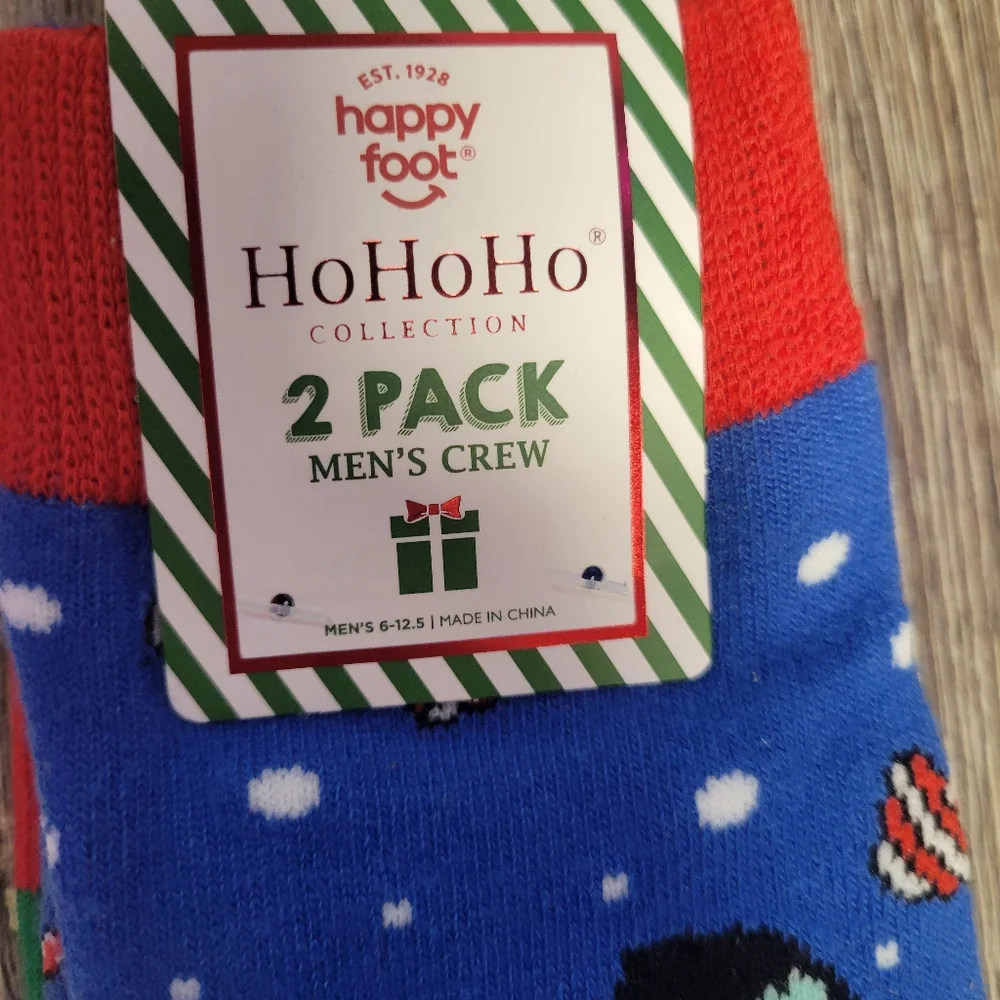 Happy Pack 2 Pair of Mens 6-12.5 Christmas Crew Socks Let it‎ Swole A42